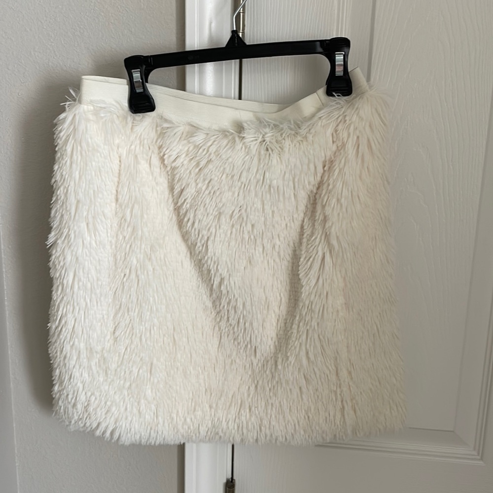 Short white faux fur skirt